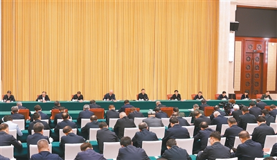 【人民日報】習近平在聽取新疆維吾爾自治區黨委和政府工作匯報時強調  完整準確全面貫徹新時代黨的治疆方略 努力建設團結和諧、繁榮富裕、文明進步、安居樂業、生態良好的社會主義現代化新疆